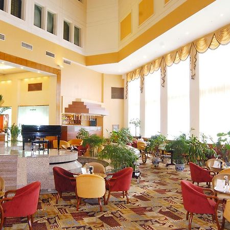 Yinhe Dynasty Hotel Chengdu Buitenkant foto