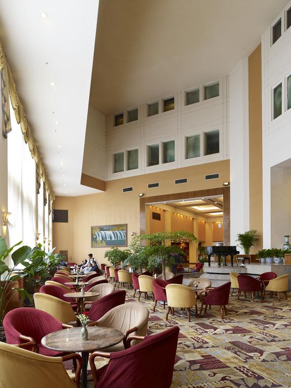Yinhe Dynasty Hotel Chengdu Buitenkant foto