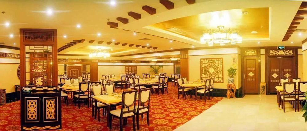 Yinhe Dynasty Hotel Chengdu Buitenkant foto
