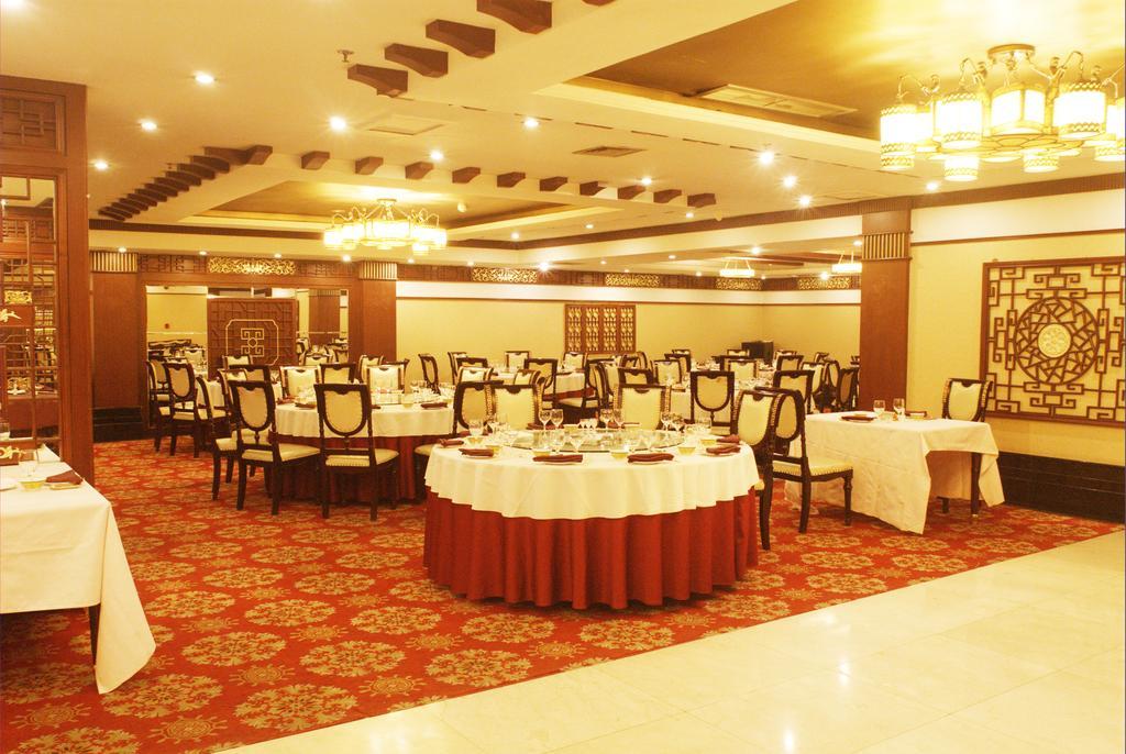 Yinhe Dynasty Hotel Chengdu Buitenkant foto