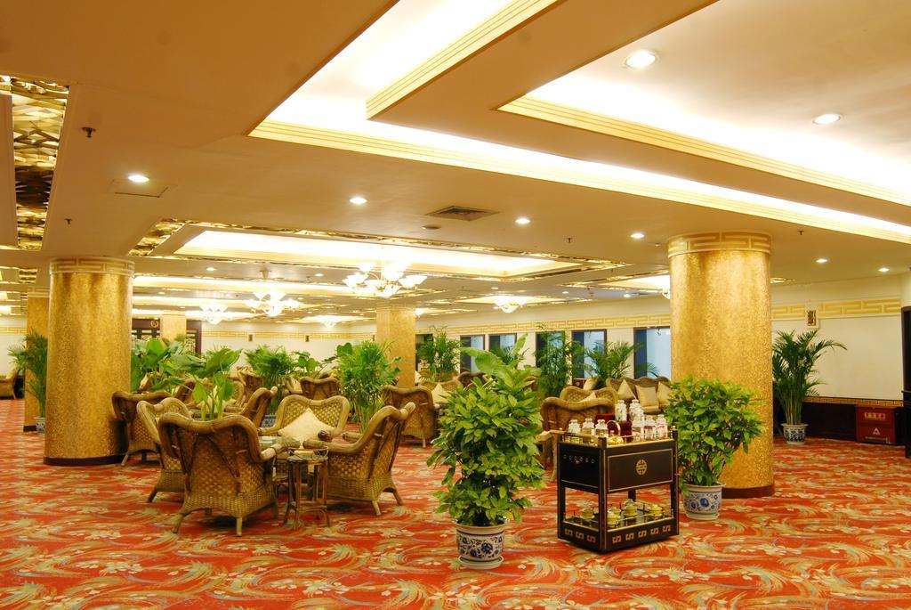 Yinhe Dynasty Hotel Chengdu Buitenkant foto