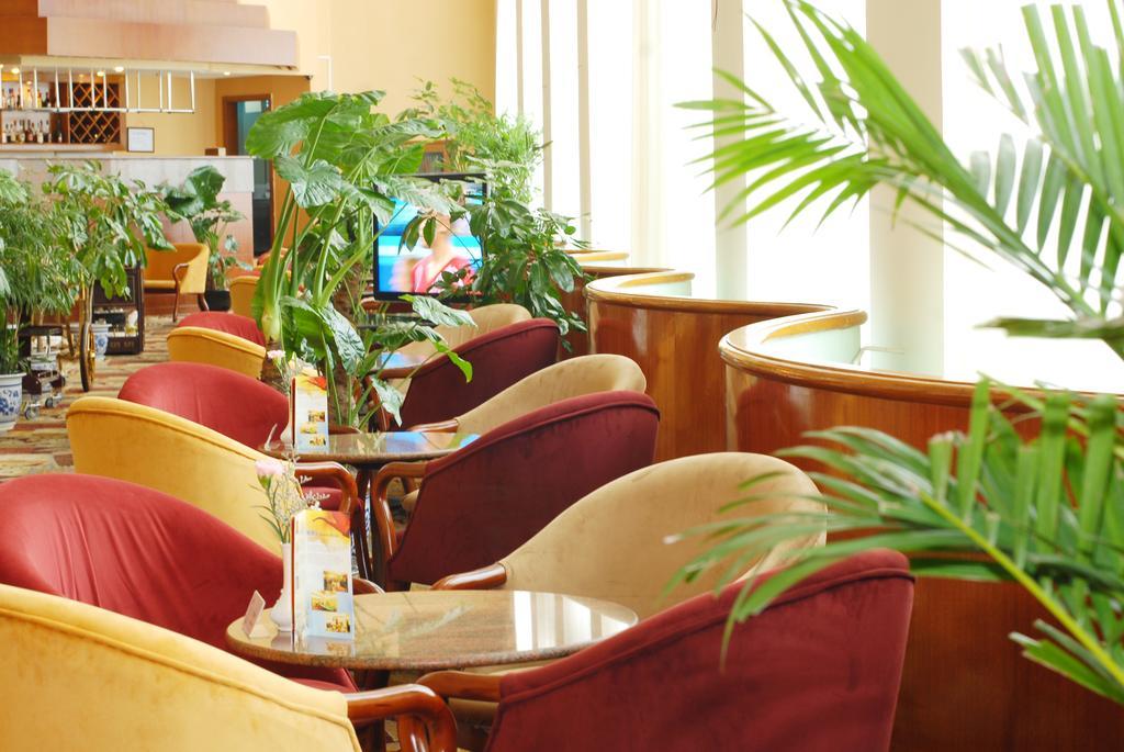Yinhe Dynasty Hotel Chengdu Buitenkant foto